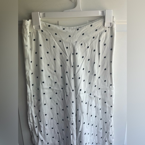 Olivaceous NWT Hi-Rise White with Black Polkadot Wide Leg Pants Sz Medium - Picture 2 of 7
